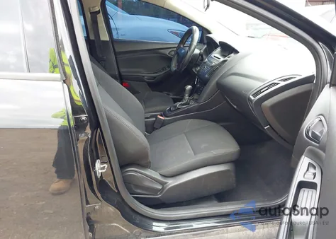 2015 Ford Focus S from USA, damaged, VIN 1FADP3E27FL259896